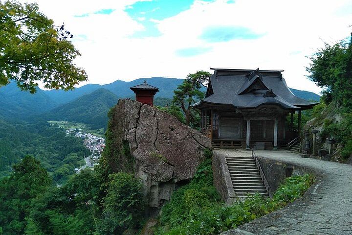 Mount Haguro E-Bike Sightseeing Tour in Yamagata, Japan