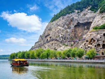Luoyang City Highlights Day Tour with Museums and Lunch