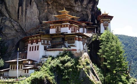 Cultural and Scenic Tour of Bhutan: Paro and Punakha Highlights
