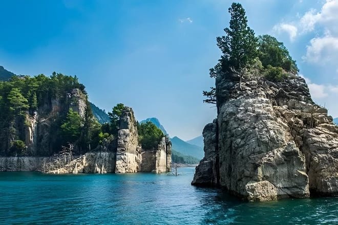 Green Canyon Boat and Green Lake Tour with Lunch and Soft Drinks 2