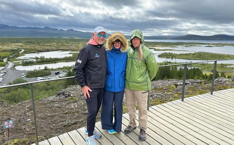 Golden Circle 4×4 Super Jeep Evening Tour: Midnight Sun Adventure