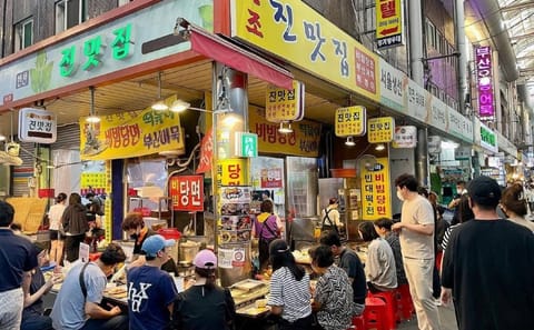 Private Busan Tour to Haedong Yonggungsa Temple and Hidden Gems