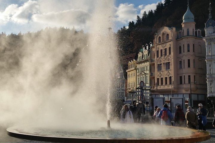 Karlovy Vary day trip from Prague with lunch