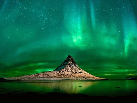 Iceland Northern Lights Tour Magical Winter Night Experience, photo 11