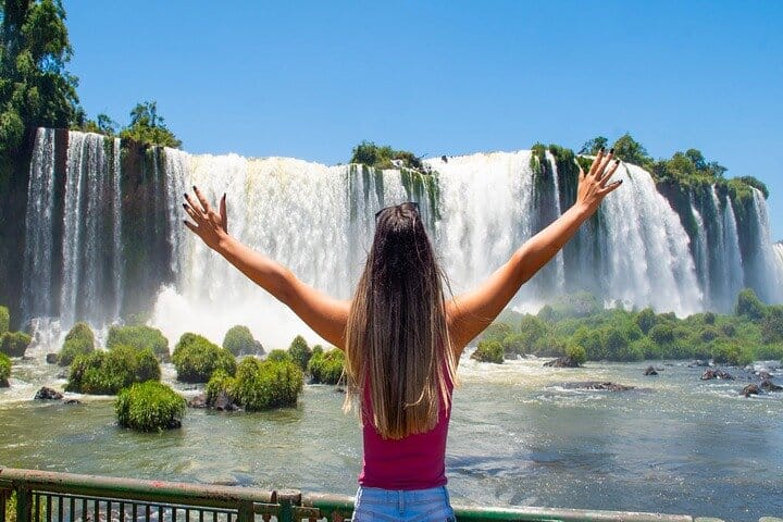 One Perfect Day in Foz do Iguaçu: Falls, Boat Tour & Bird Park