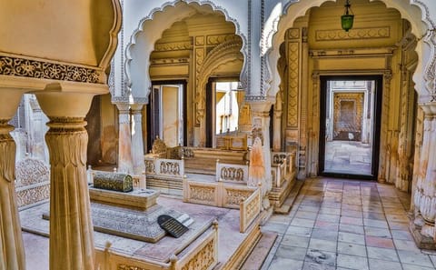 Cultural Tour of Forts, Palaces, and Temples in Hampi