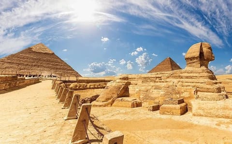 Cairo Tour: Giza Pyramids, Sphinx, and Old Museum Visit