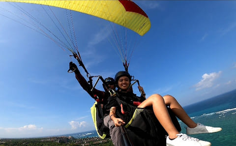 Tandem Paragliding Adventure Over Nusa Dua, Bali