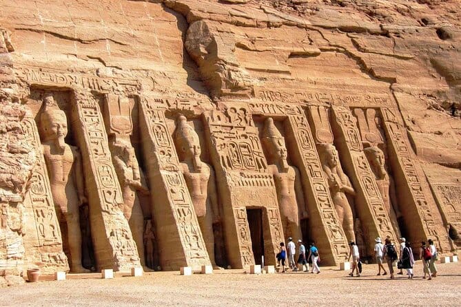 Aswan: Day Tour to Abu Simbel from Aswan by Private Car