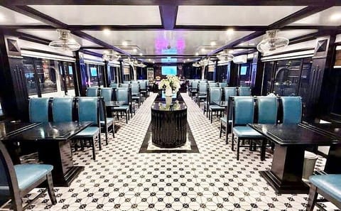 Alova Premium Cruise Halong Deluxe Day Tour with Transfer & Meal