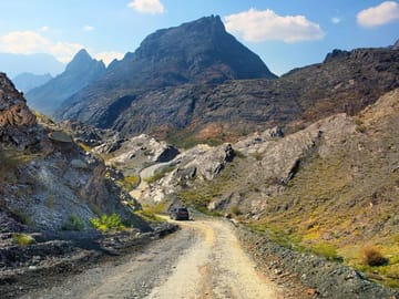 Adventure Tour of Wadi Bani Awf and Nakhal Fort in Oman
