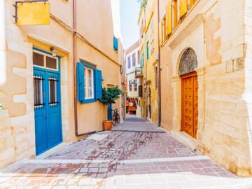 Crete: In the Footsteps of Myth, French-speaking guide