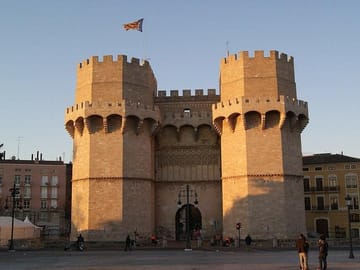 Valencia Essentials – Culture, Cuisine & Timeless Architecture