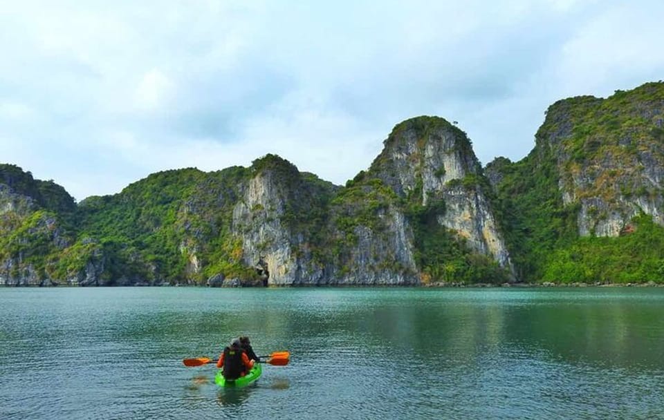 Two-Day Cruise and Kayaking Tour in Hạ Long Bay