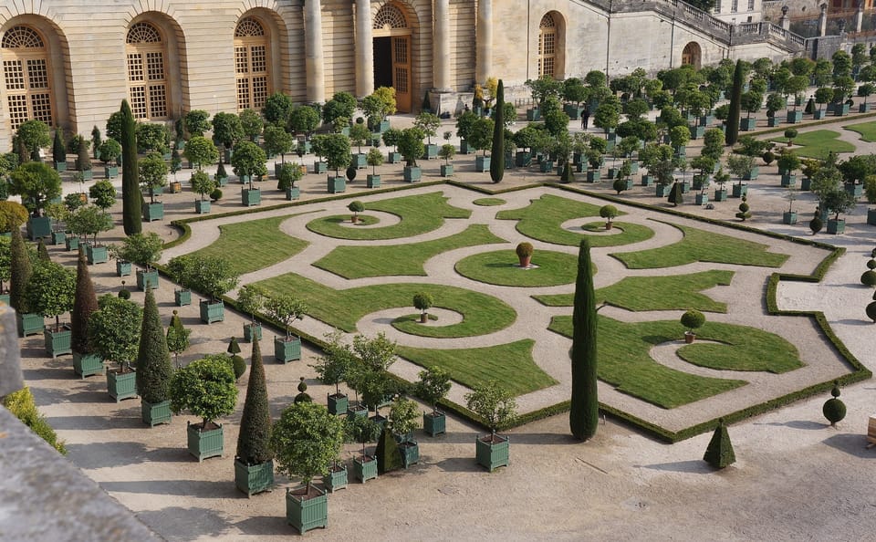 Private Full-Day Versailles Palace and Marie Antoinette Tour from Paris