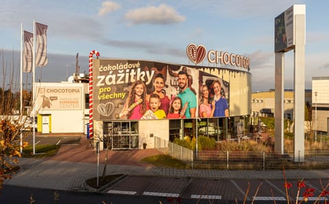 Chocolate Production Tour and Tasting at Chocotopia, Průhonice
