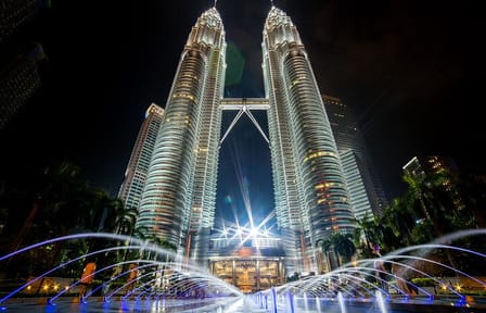 Kuala Lumpur Night Tour With Lake Symphony & Saloma Bridge