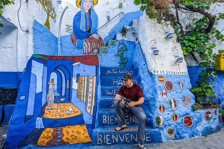 Sc EN ic drive through the majestic Rif Mountains en route to the famous blue city. Panoramic vistas guaranteed!