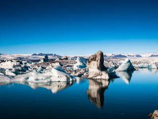 Stunning icebergs flowing on Glacier Lagoon