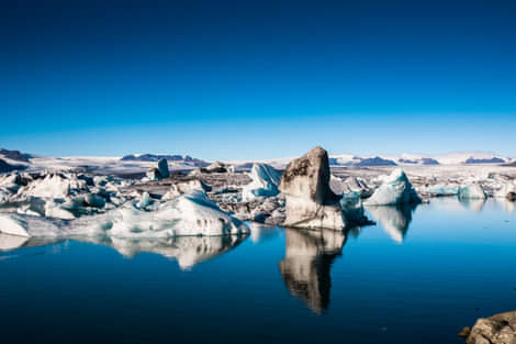 Stunning icebergs flowing on Glacier Lagoon