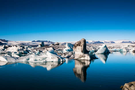 Stunning icebergs flowing on Glacier Lagoon