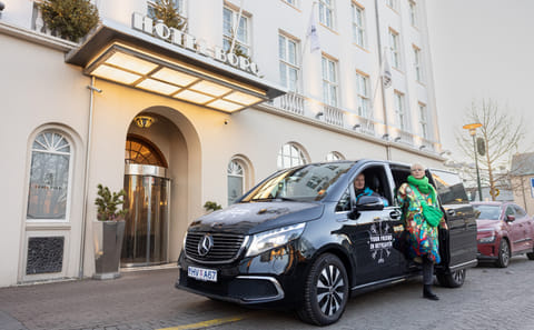 Private 4-Hour Airport Transfer and City Tour in Reykjavík