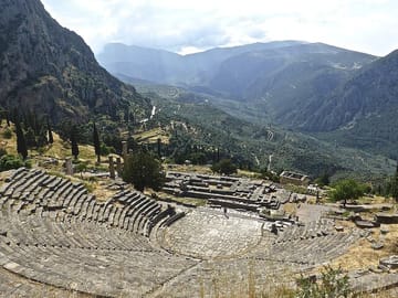 Private 2-Day Tour of Delphi and Meteora from Athens