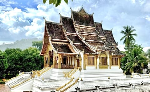 Luang Prabang Classic City Tour with Pak Ou Boat Ride