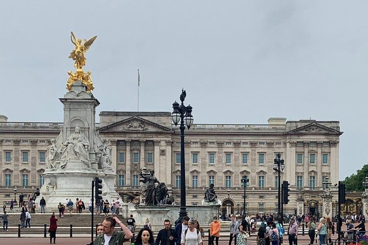 Private Transfer Tour from Heathrow to Central London in a London Black Cab