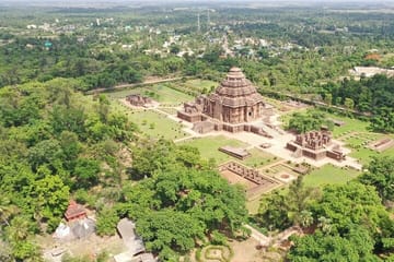 Private Day Tour of Konark Temple and Chilika Lake from Bhubaneswar
