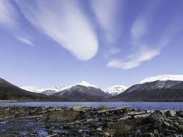 Guided Day Tour of Escondido and Fagnano Lakes in Ushuaia