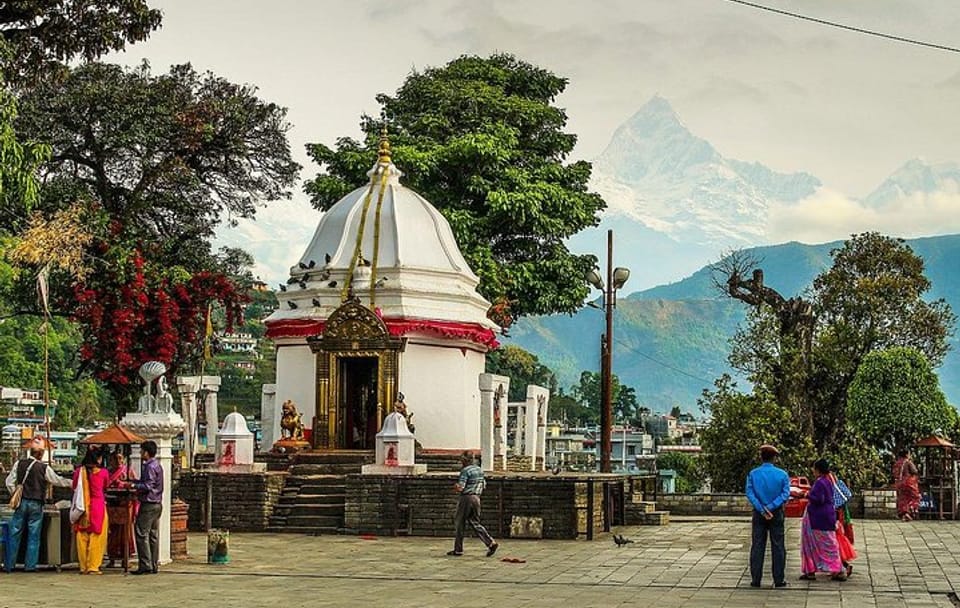 Half Day Tour of Pokhara's Bindabasini Temple and Mahendra Cave