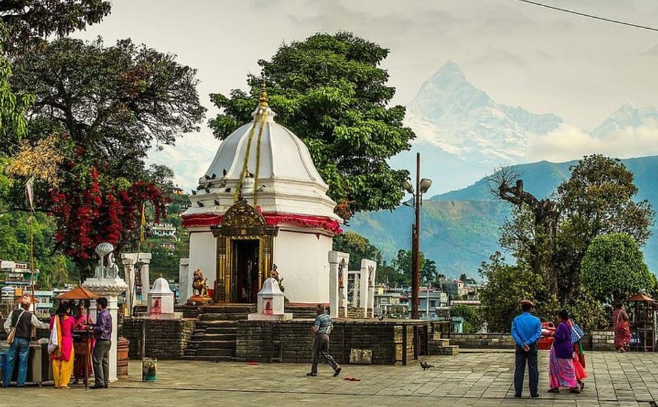 Half Day Tour of Pokhara's Bindabasini Temple and Mahendra Cave