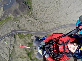 Tandem Paragliding over the Rugged Lava Fields at Blue Mountains, photo 9