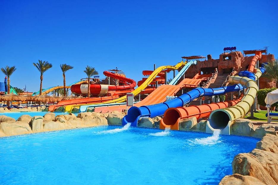 Aqua Park Adventure in Sharm El Sheikh: Thrilling Slides & Fun for All