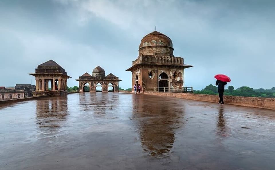 3-Day Private Guided Tour of Jyotirlinga Temples and Mandu