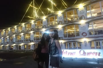 Water Puppet Show with Cyclo Ride and Dinner Cruise in Ho Chi Minh City