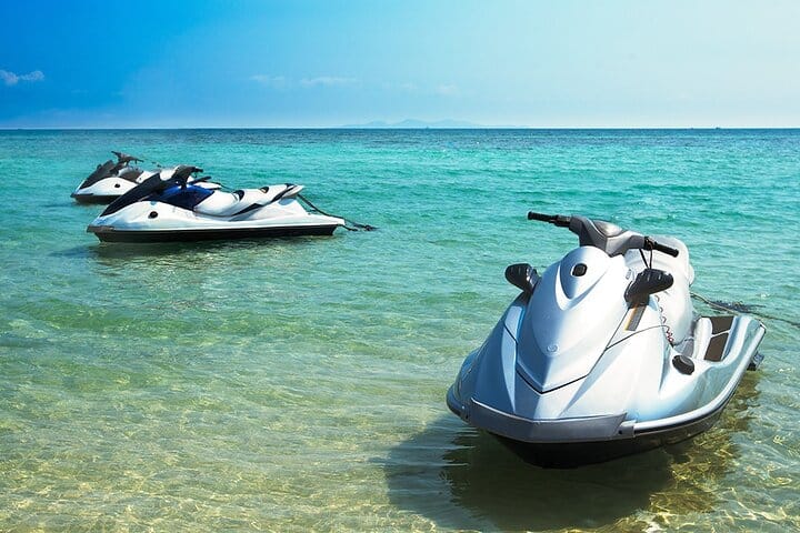 Jet Ski Adventure in Dubai – 30-Minute or 1-Hour Ride
