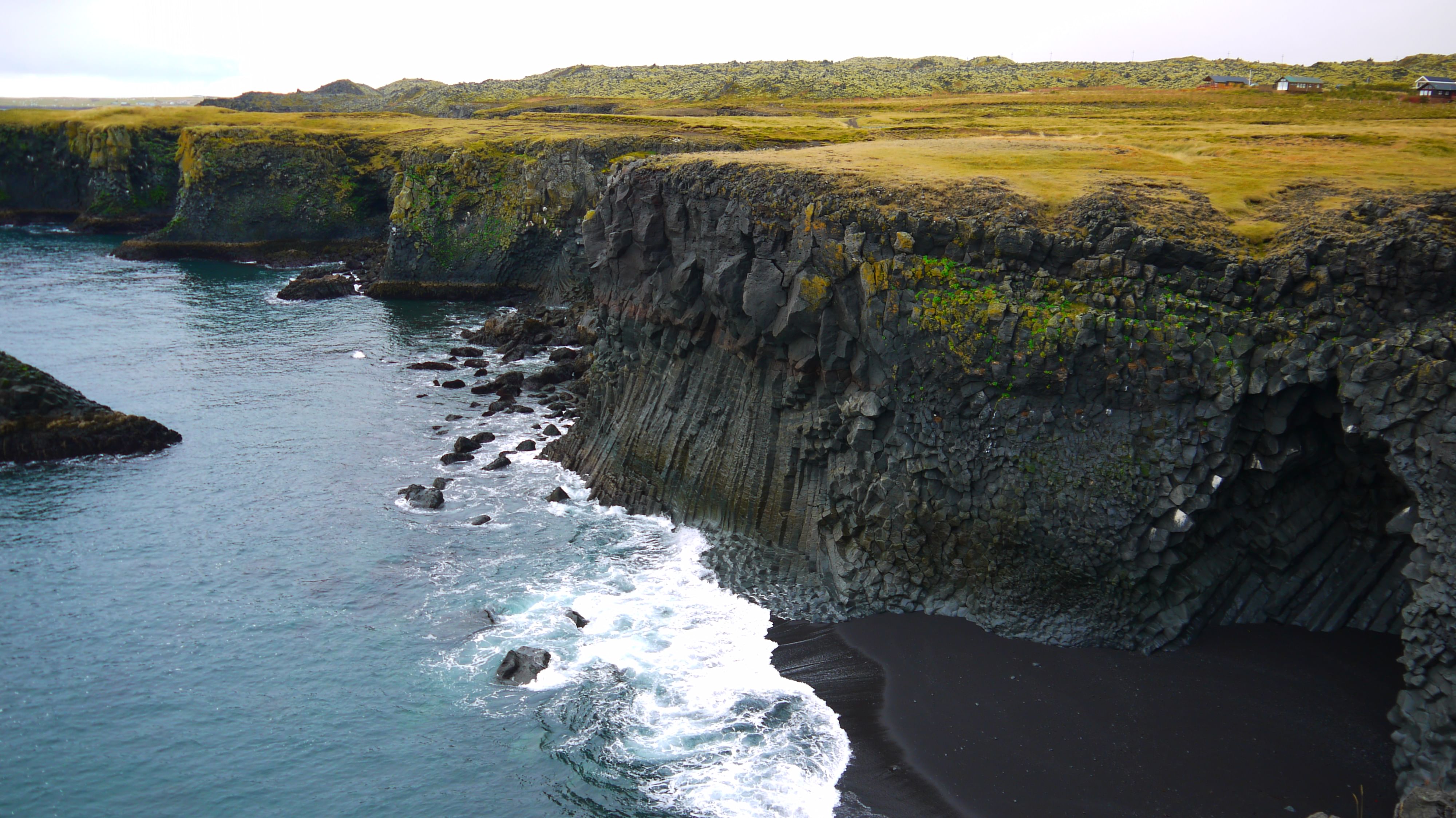 Djúpalónssandur black beach during Iceland itinerary for 5 days