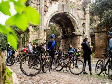 Appian Way Bike Tour with Catacombs Visit and Lunch in Rome