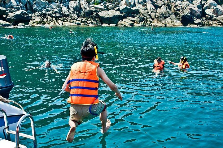 Cham Island Adventure Tour: Snorkeling, Diving & Beach Relaxation from Da Nang