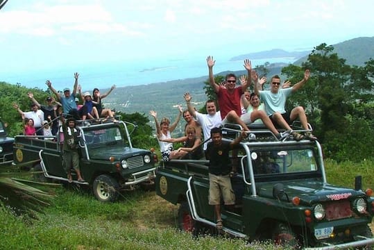 Wild Jeep Safari: Adventure in the Wild