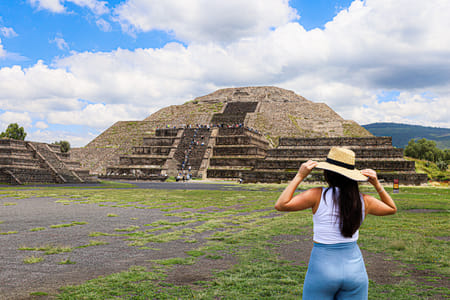 Teotihuacan, Shrine of Guadalupe & Tlatelolco with food and roundtrip transportation
