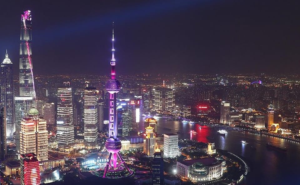 Oriental Pearl Tower Admission with Buffet Experience in Shanghai
