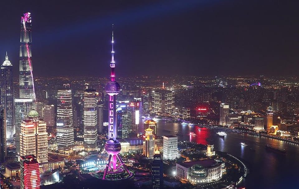 Oriental Pearl Tower Admission with Buffet Experience in Shanghai