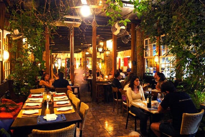 Traditional brazilian diner with live music and one caipirinha  3