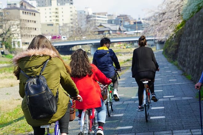 4.5-Hour Kyoto Bike Tour with Lunch and UNESCO Zen Temples 6