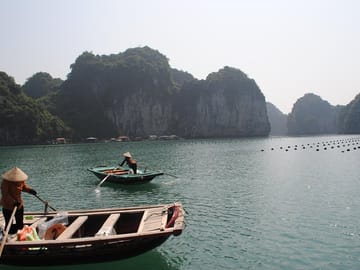 Ha Long Bay Scenic Tour with Local Lunch from Ha Long Port