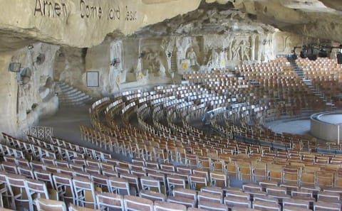 Coptic Cairo Tour: Cave Church of Saint Simon and Historic Churches