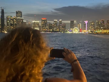 Evening Boat Tour of Biscayne Bay and Millionaire Homes